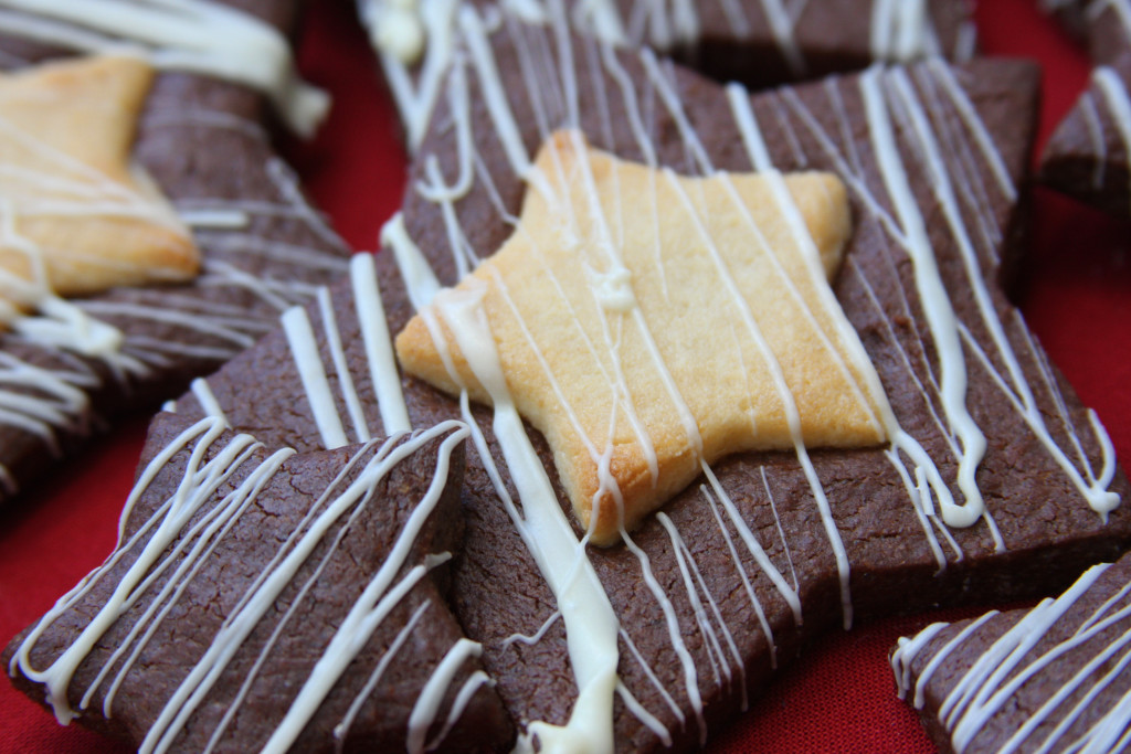 Starry Night Marzipan Cookies recipe is a chocolate almond sugar cookie with a delectable marzipan filling & white chocolate drizzled. This will be a show stopper!!