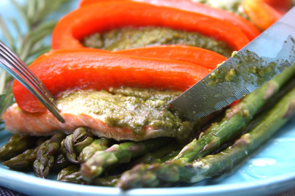 Baked Salmon Pesto Veggie Pocket