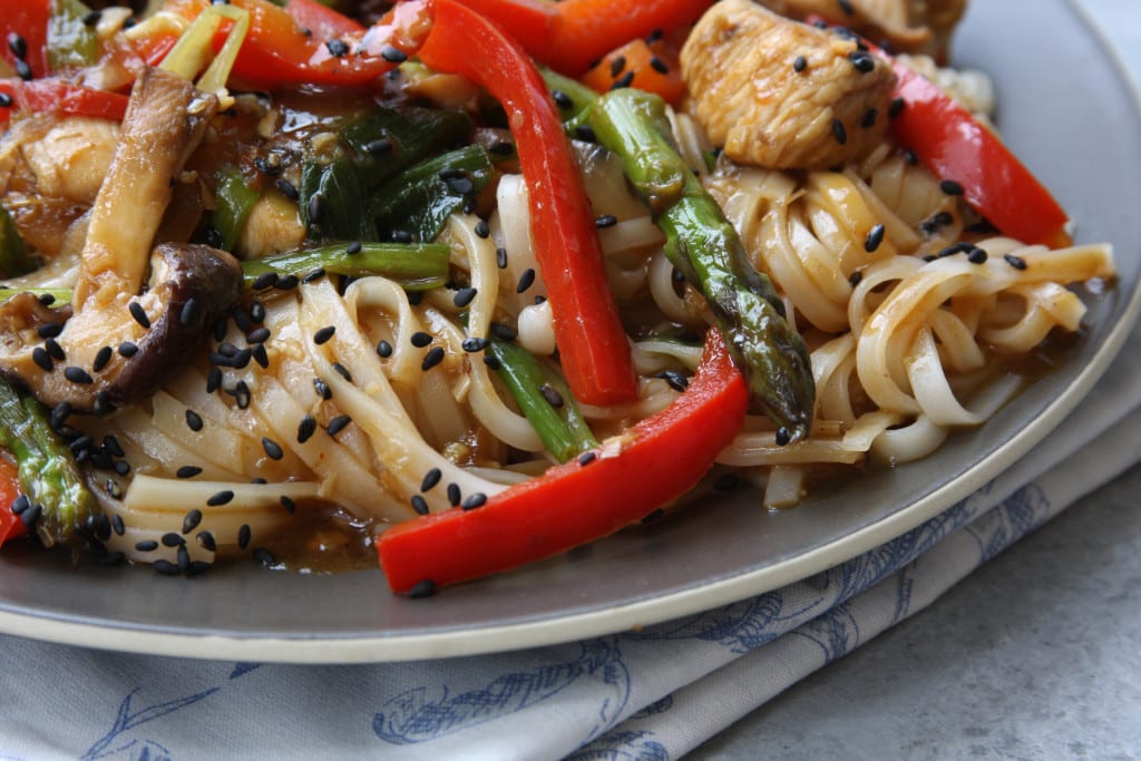 Lemongrass Chicken Noodle Stir Fry recipe is on the same level as your favorite pad thai. Full of vitamin packed veggies, lemongrass, ginger and rice noodles. My family devoured this. 