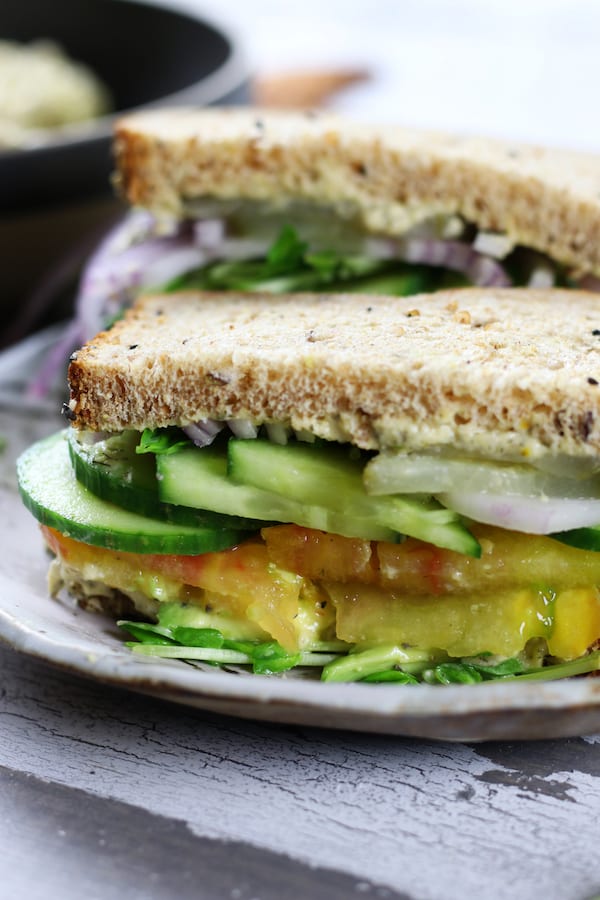 How To Make A Tempting Mediterranean Veggie Sandwich