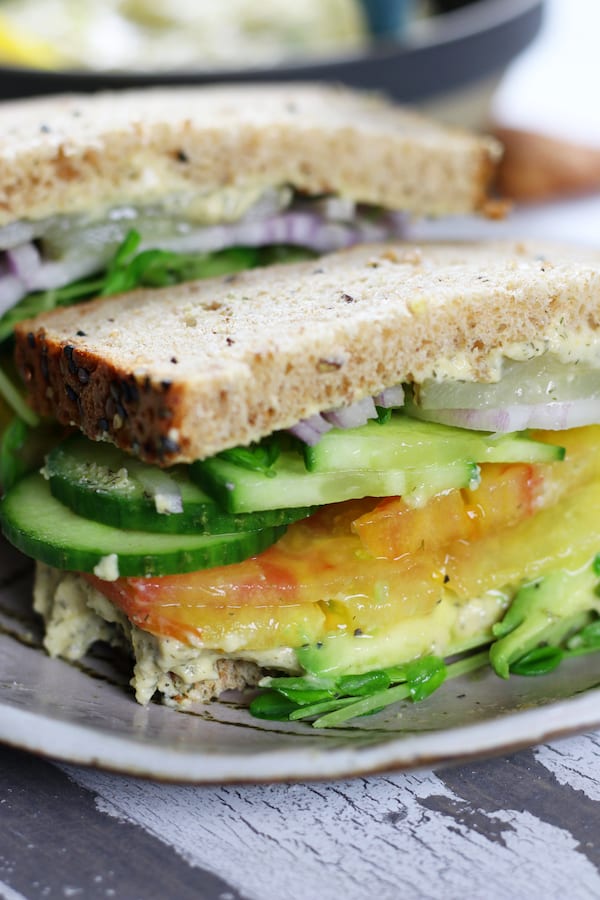 How To Make A Tempting Mediterranean Veggie Sandwich