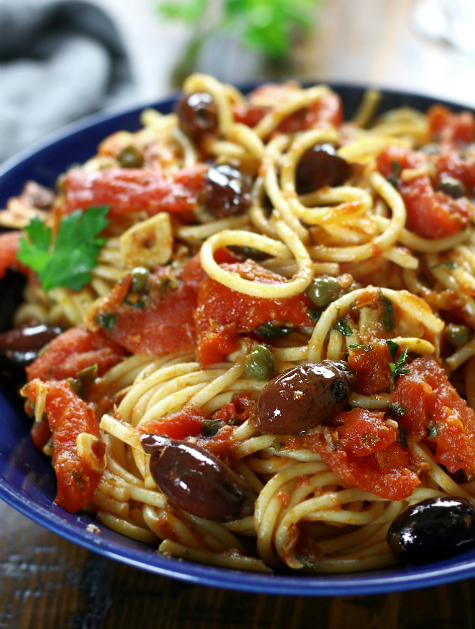 Easy Weeknight Spaghetti alla Puttanesca- The Fed Up Foodie
