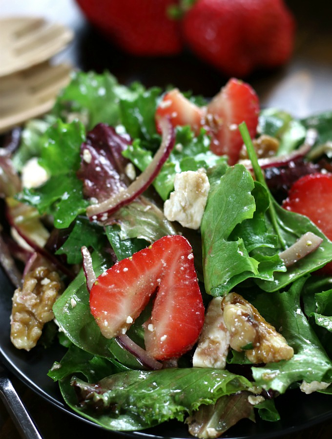 Strawberry Walnut Salad