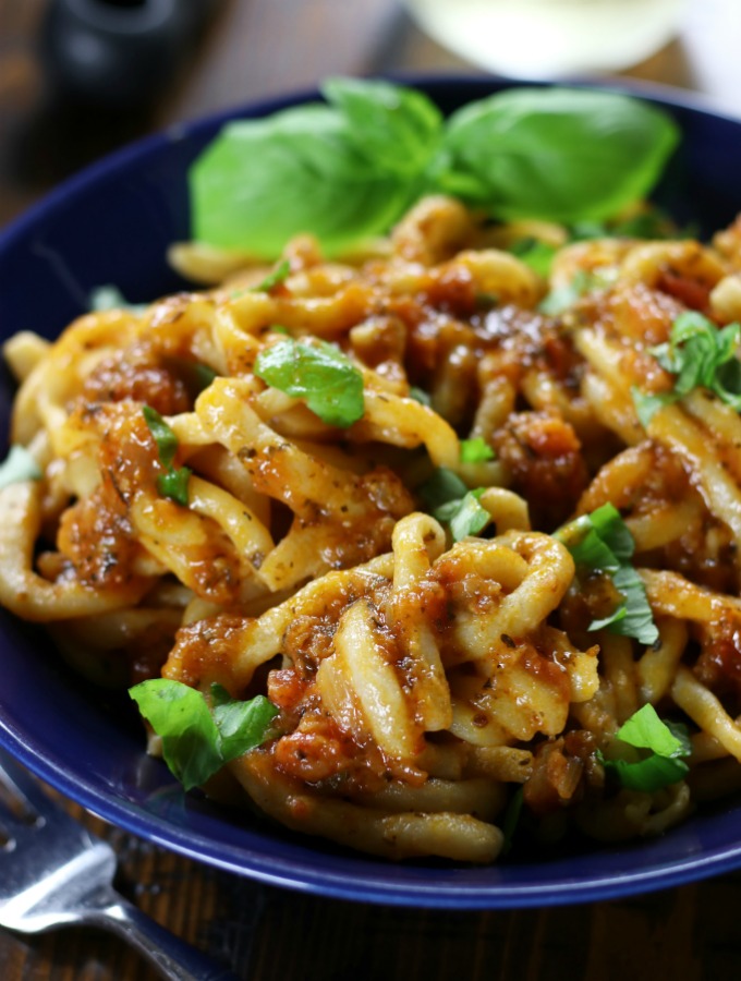 Pici All’Aglione (Tuscan Pasta with Tomato-Garlic Sauce)