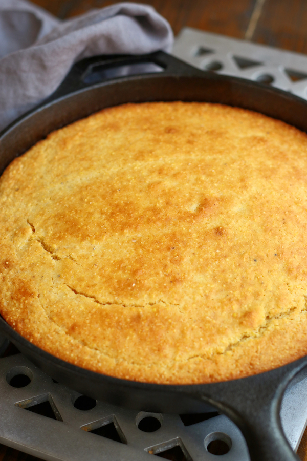 Best Skillet Cornbread Recipe - How to Make Skillet Cornbread