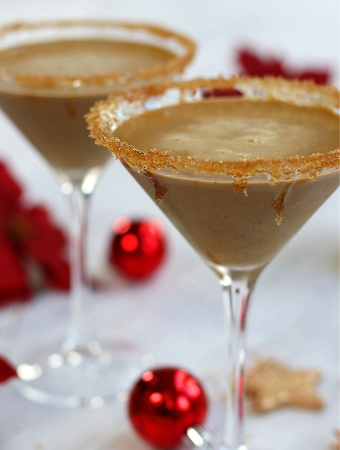 How To Make The Best Festive Gingerbread Martinis