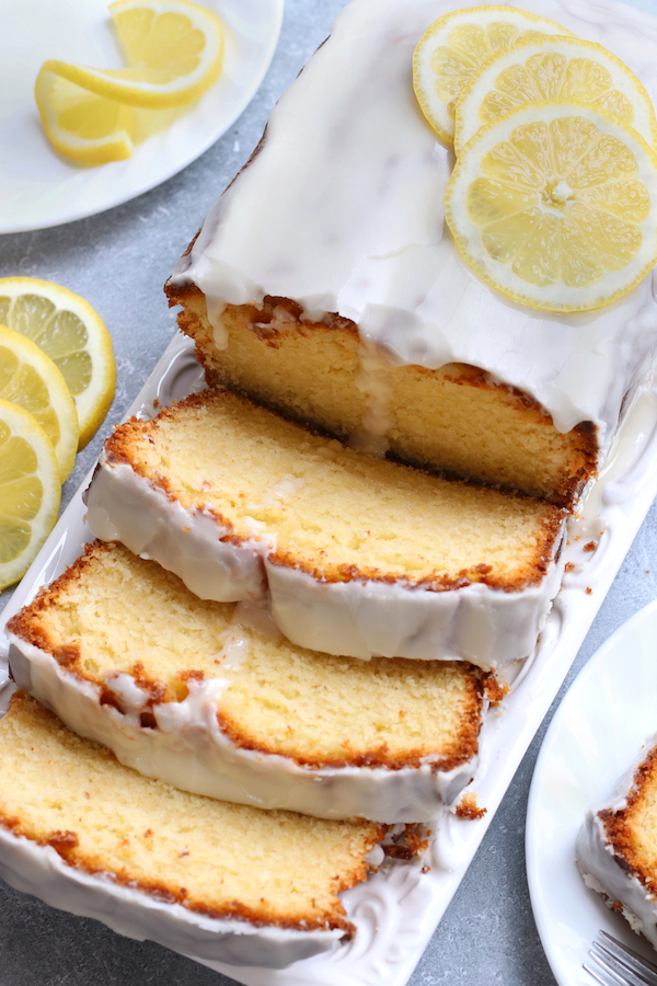 Overhead photo of Italian Pound Cake garnished with lemon slices.