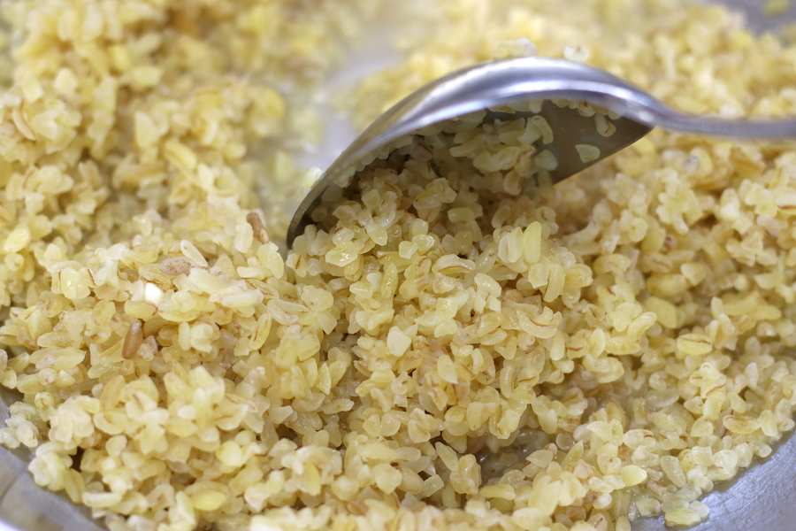 What cooked bulgur wheat looks like.