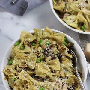 Pasta with Cannellini Beans served in two white bowls.