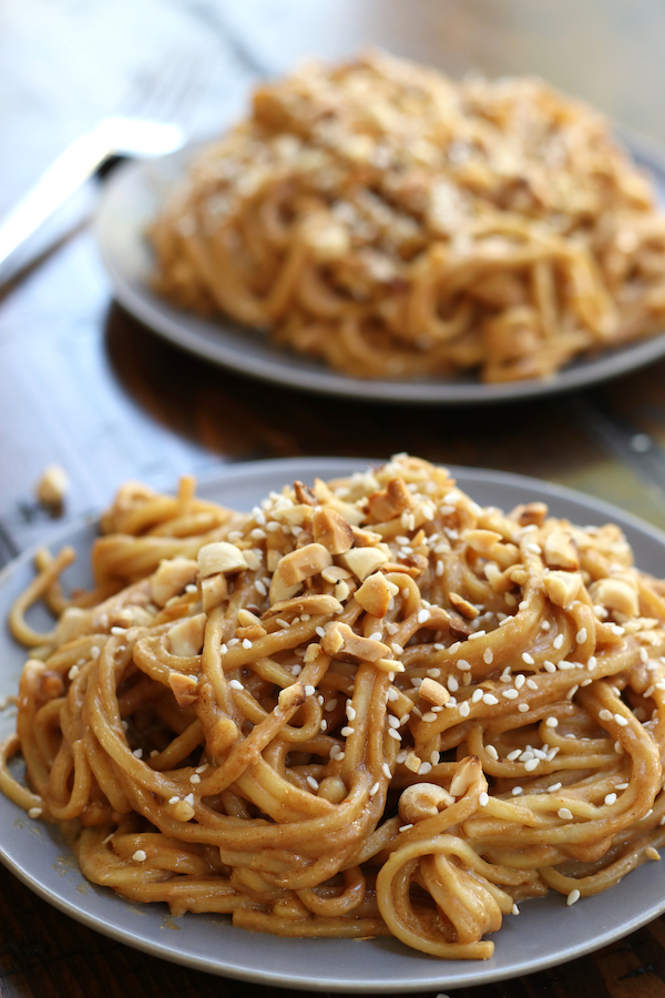 Pnut Noodles served on a grey plate.