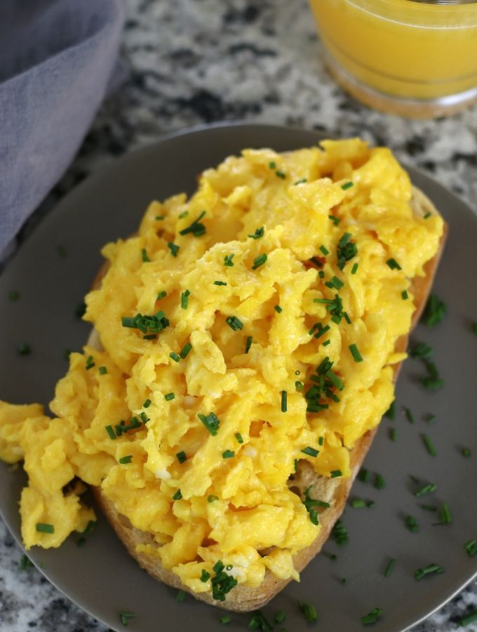 Soft Scrambled Eggs - The Short Order Cook