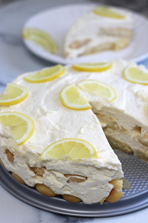 Tiramisu with Limoncello on a round springform cake pan bottom.