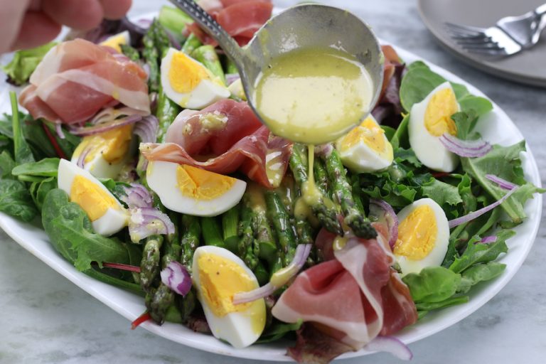 Simple Asparagus Salad with Egg and Prosciutto